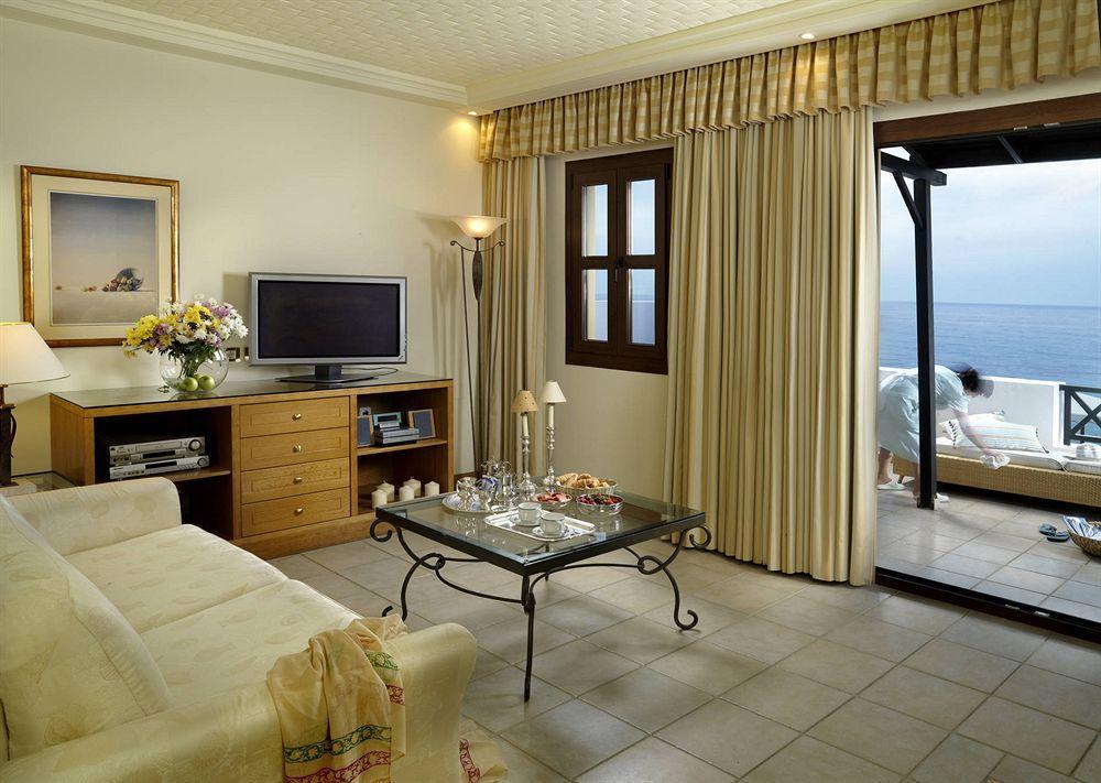 Royal Beach Hotel Аркаса Екстер'єр фото